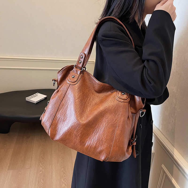 Designer bag free shipping Shoulder Bags Fashionable solid color versatile shoulder bag large capacity casual commuting bag for women
