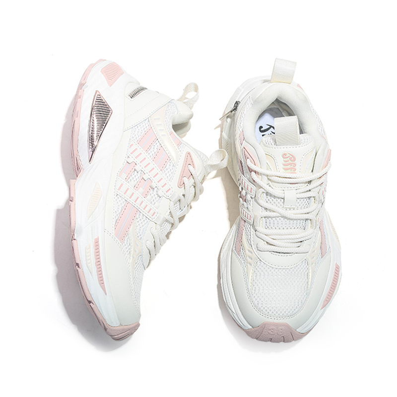 Retro women's shoes, breathable and versatile, trendy and lightweight, casual sports shoes, height increasing shoes, designer shoes