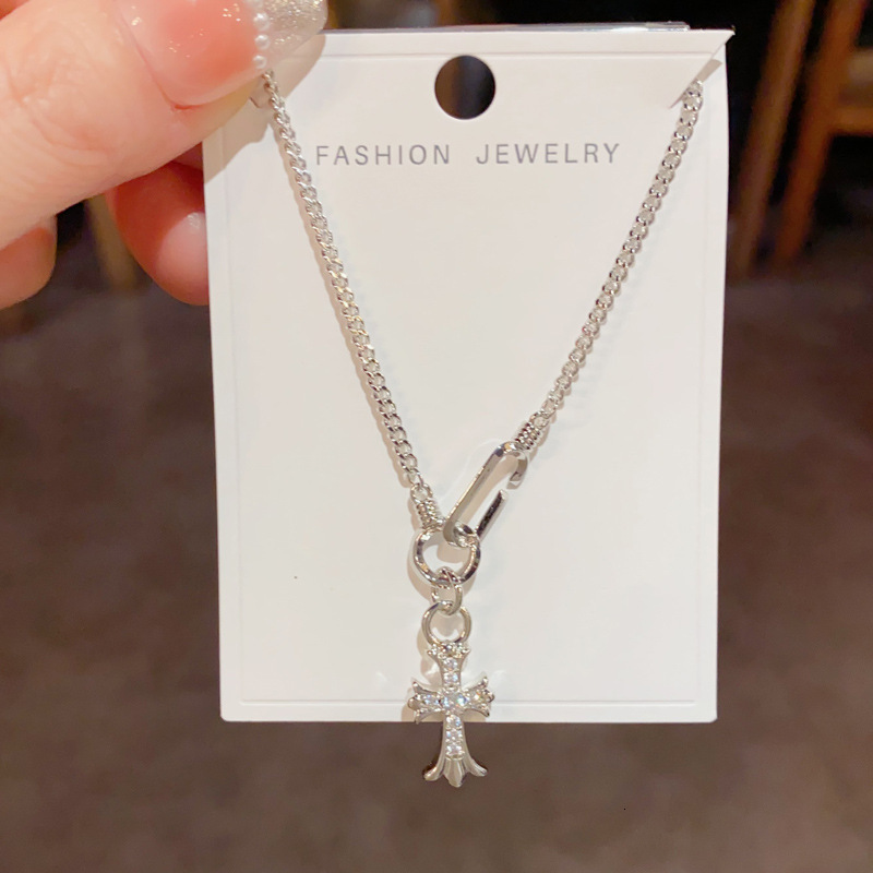 Luxury Brand Designer Jewelry European And American Style Fashion Retro Inlaid Diamond Cross Pendant Necklace Light Luxury Versatile Unique Design Cla