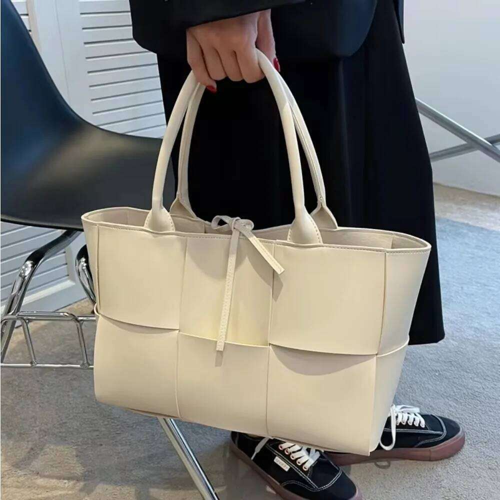 Large Capacity Handbags For Women 2022 Fashion Leather Woven Tote Designer Solid Color Lacing Plaid PU Shoulder Bags