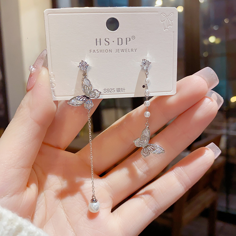 Luxury Brand Designer Jewelry Light Luxury Exquisite Fashion Socialite Style Asymmetric Butterfly Tassel Earrings Niche Design Sense Elegant Versatile