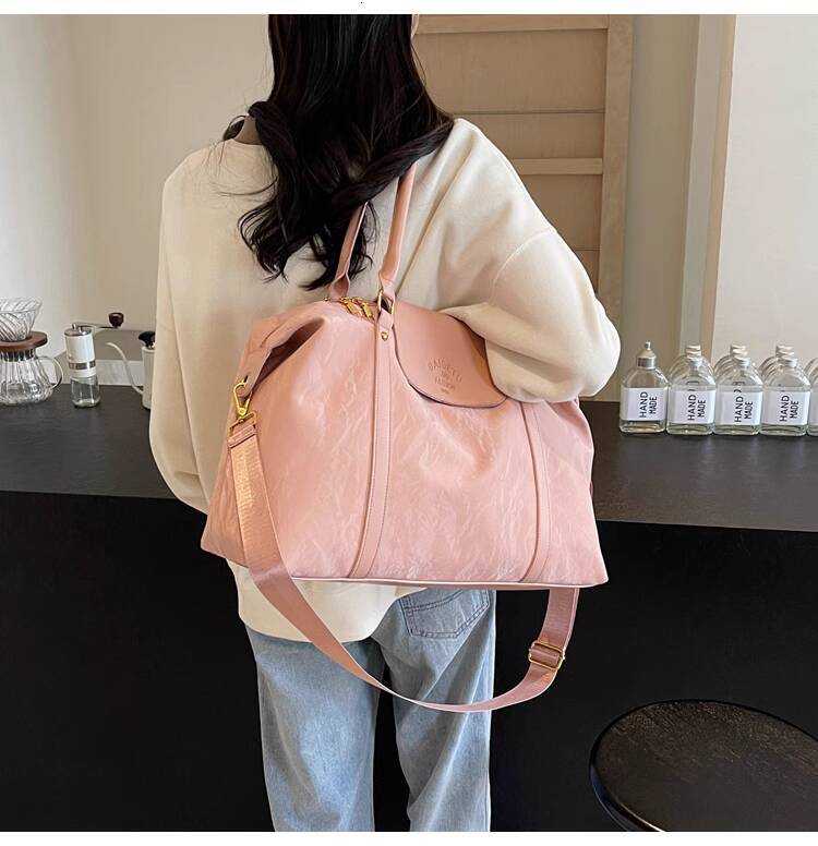 Large Capacity Portable Travel Bag Short Distance Travel Bag Autumn Designer Bag Women s Shoulder Bag Solid Color Niche Pattern Women s Crossbody Bag