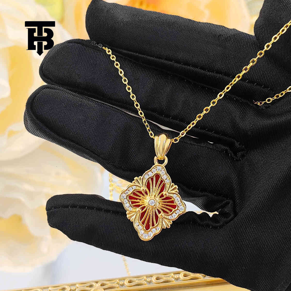 TB BHULAMTE Designer Italian Brushed Craftsmanship Retro Palace Style Clover Accessories Luxury Pendant Luxury Lace Mesh Inlaid Diamond Necklace Women