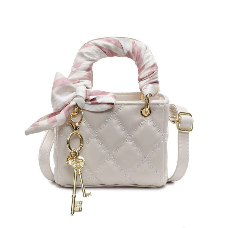 2024 Autumn New Princess Diana PU Single Shoulder Crossbody Bag Niche High-end Quilted Handbag for Women