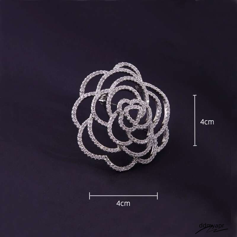 Collections Hollow Out Rose Flower Brooch Pin Rhinestone Elegant High End Women Accessories Wholesale Ddmyhome