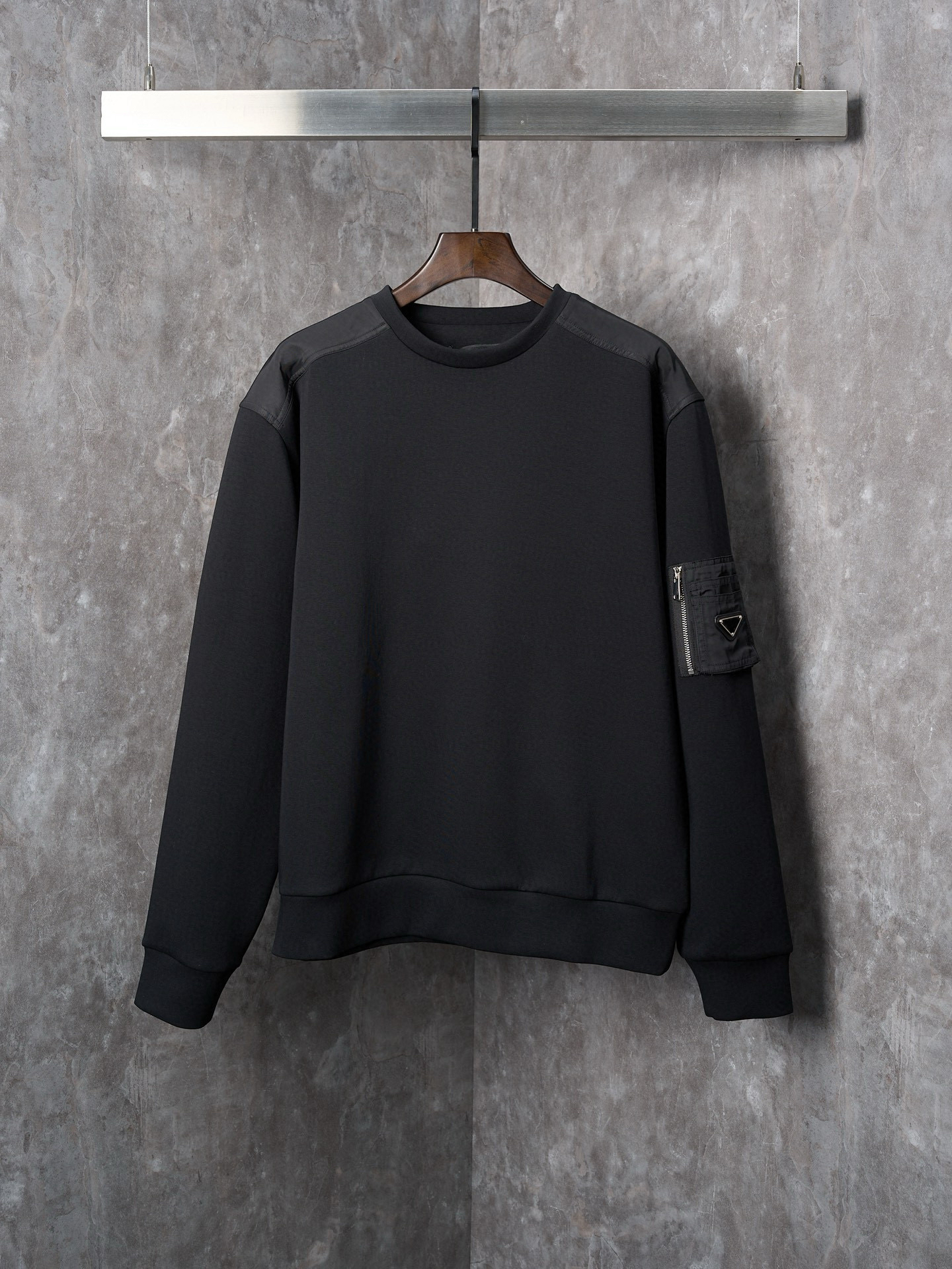 2026 Men's New Product Design, Caual Short Shirt, Sport Hoodie, Men's Jacket, Shirt Set, Shorts, Sweater, Black and White m878