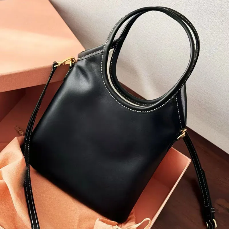 Designer Bags Luxury Bags Crossbody Shoulder Bags Purse Designer 2025 New Ladies Fashion Commuter Bags Pure Color Chain Ladies Handbags Mini Bags