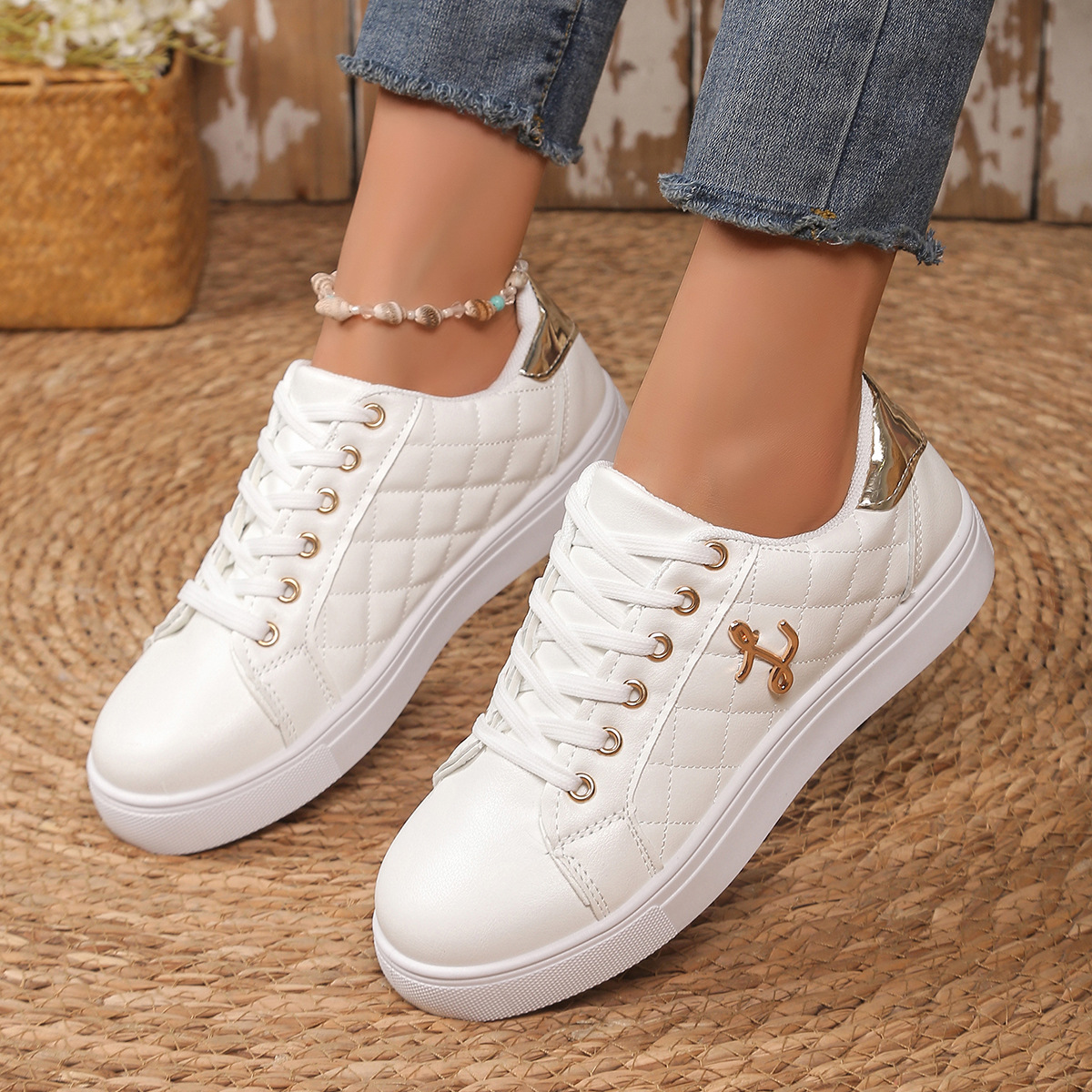 2025 New Plus Size Women's Flat Sneakers Non-Slip Round Toe Lace-Up Lightweight Casual Shoes Versatile Athletic Walking Shoes