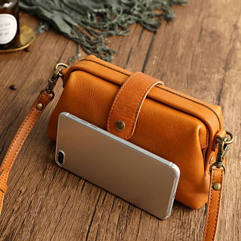Casual leather women's shoulder design bag retro handbag women's crossbody bag retro style travel handbag autumn new designer bag