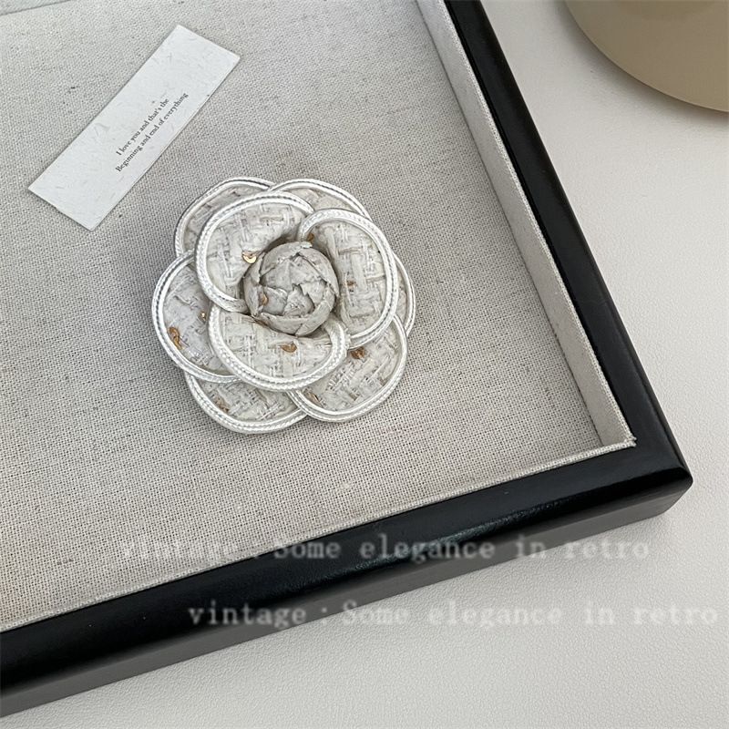 brooch style 5word camellia french autumn winter Ink gray elegant socialite temperament brooch highend feel brooches designer