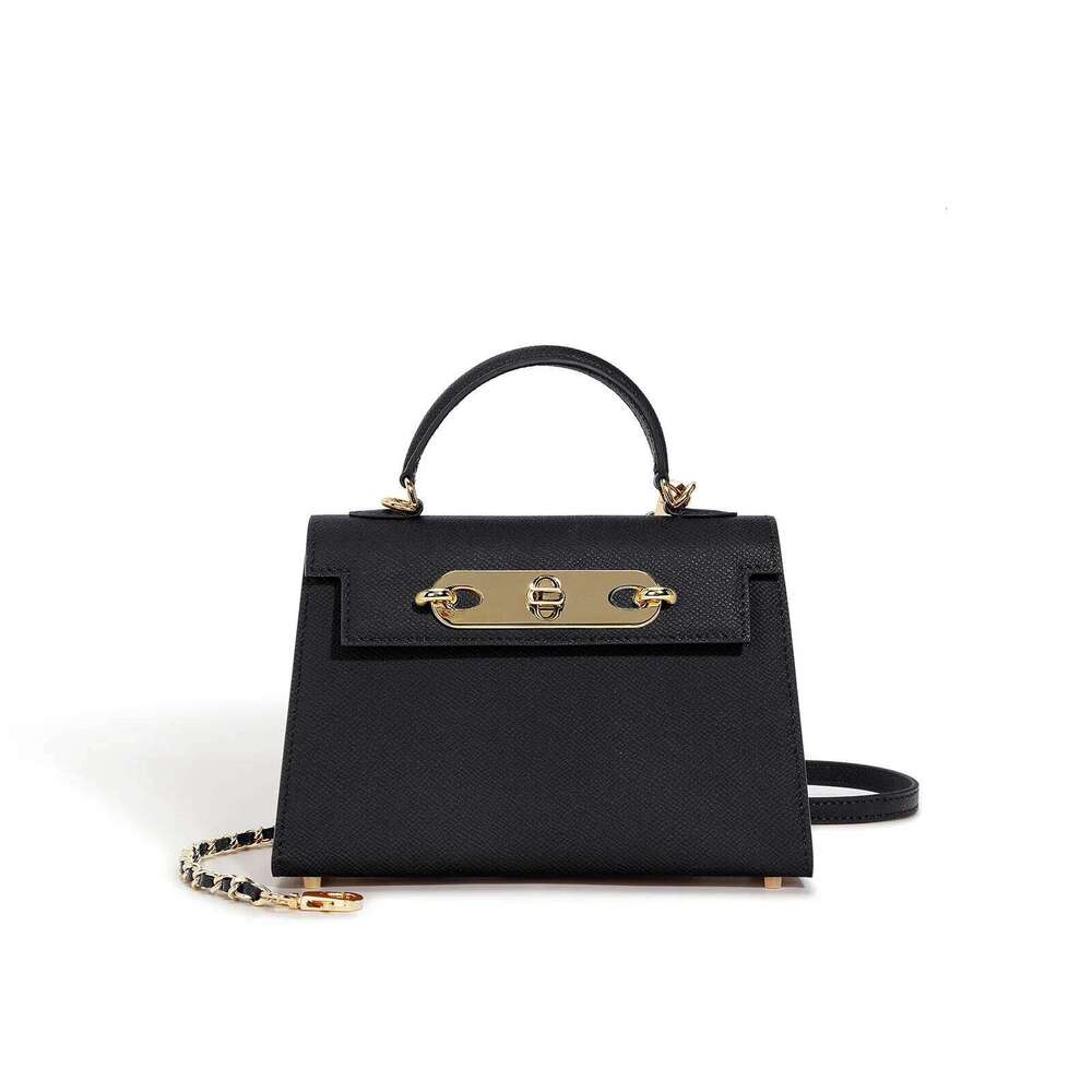 Hot Sell Ladies Classical Small Size Chain Shoulder Bags Handbags For Women