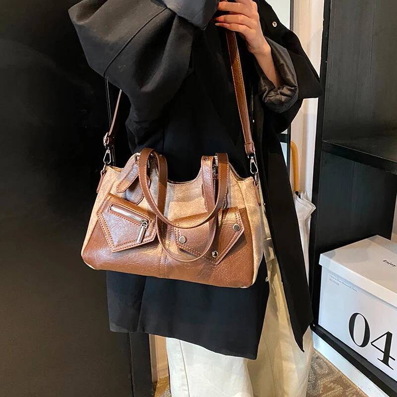 Retro Style Handbag Fashionable Simple Personalized design Women's Shoulder Bag Autumn New Item Rock Pattern Designer Bag Women's Handbag