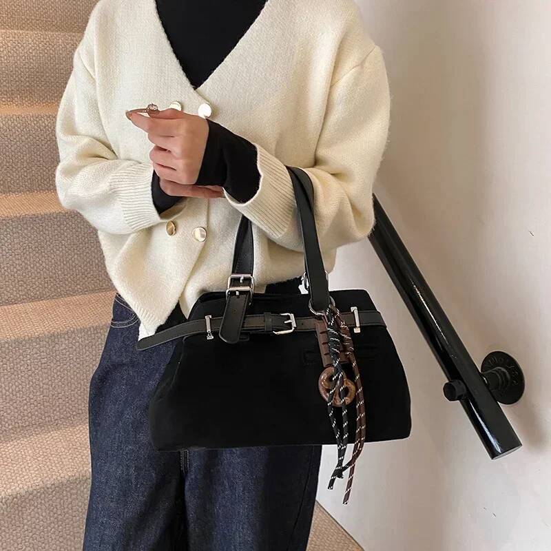 2025 new collection Retro Suede Women's Shoulder Bag Simple And Fashionable Large Capacity Popular Handbag Travel Women's Handbag Autumn New