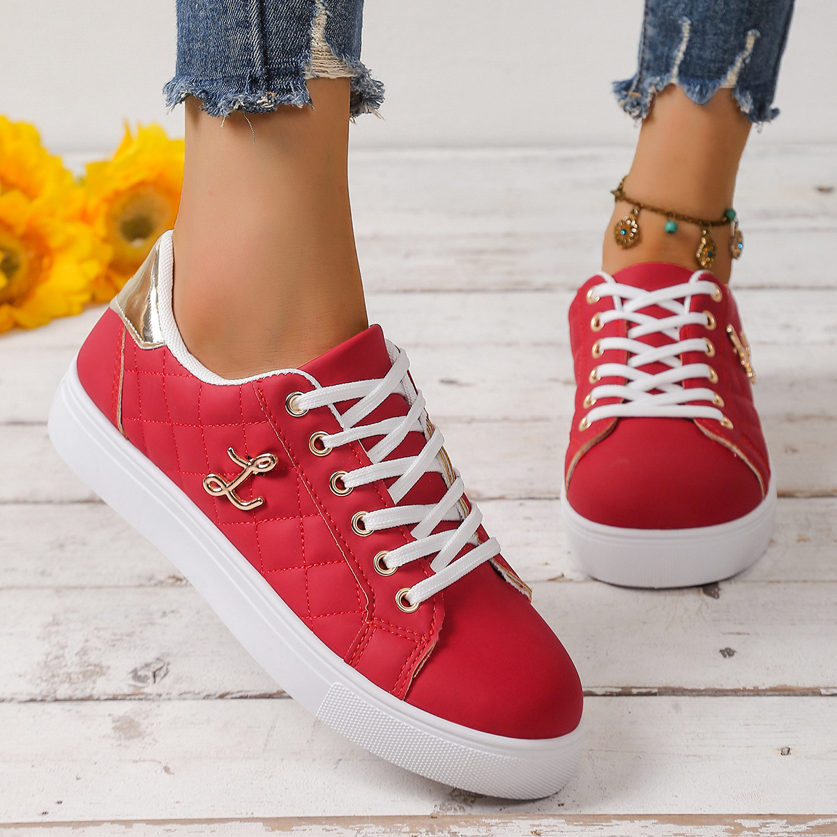 2025 New Plus Size Women's Flat Sneakers Non-Slip Round Toe Lace-Up Lightweight Casual Shoes Versatile Athletic Walking Shoes
