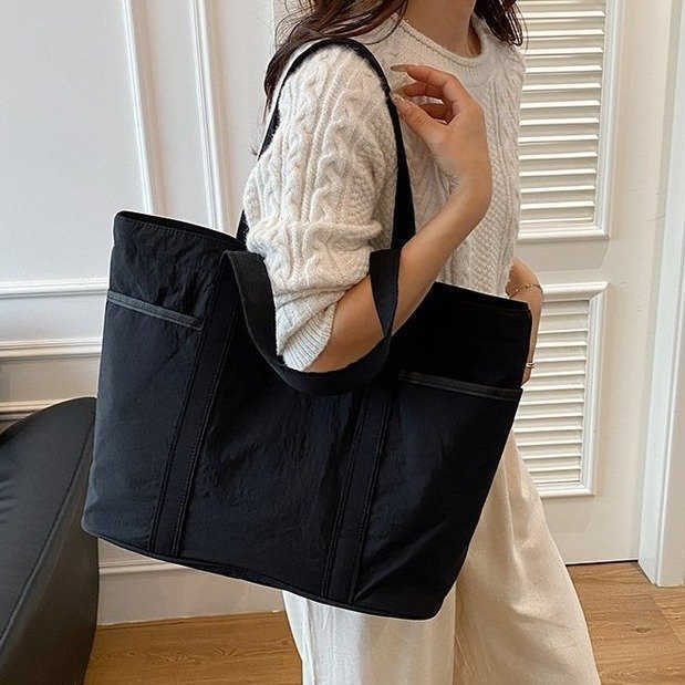 20L daily multi pocket design large capacity handbag waterproof and durable fabric yoga fitness handbag W240914