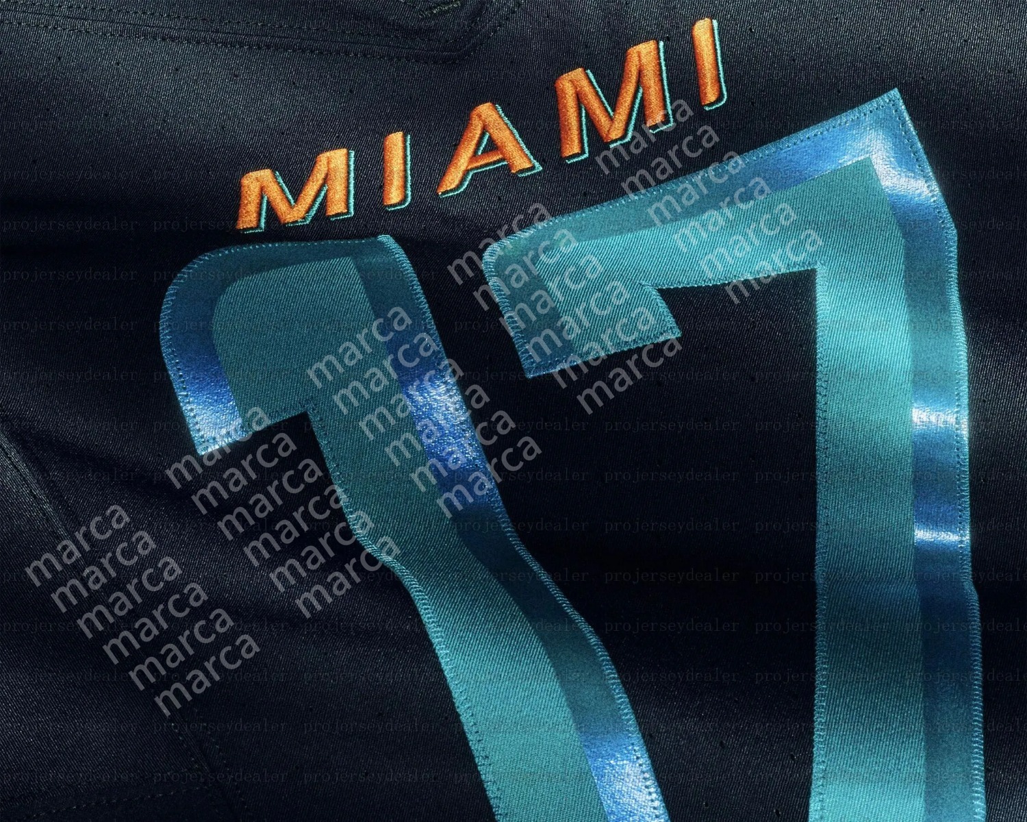 17 Jaylen Waddle Custom Football 2025 Rivalries Jersey Tua Tagovailoa De'Von Achane Tyreek Hill Jordyn Brooks Dodson Jaelan Phillips Bradley Chub