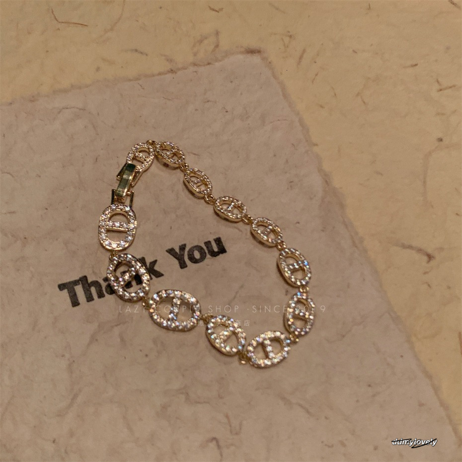 Gold Tone Linked Oval Bracelet With Rhinestone Accents Trendy Daily Party Wear Gift For Her High Quality And Eye - Catching Jewelry ddmylovely