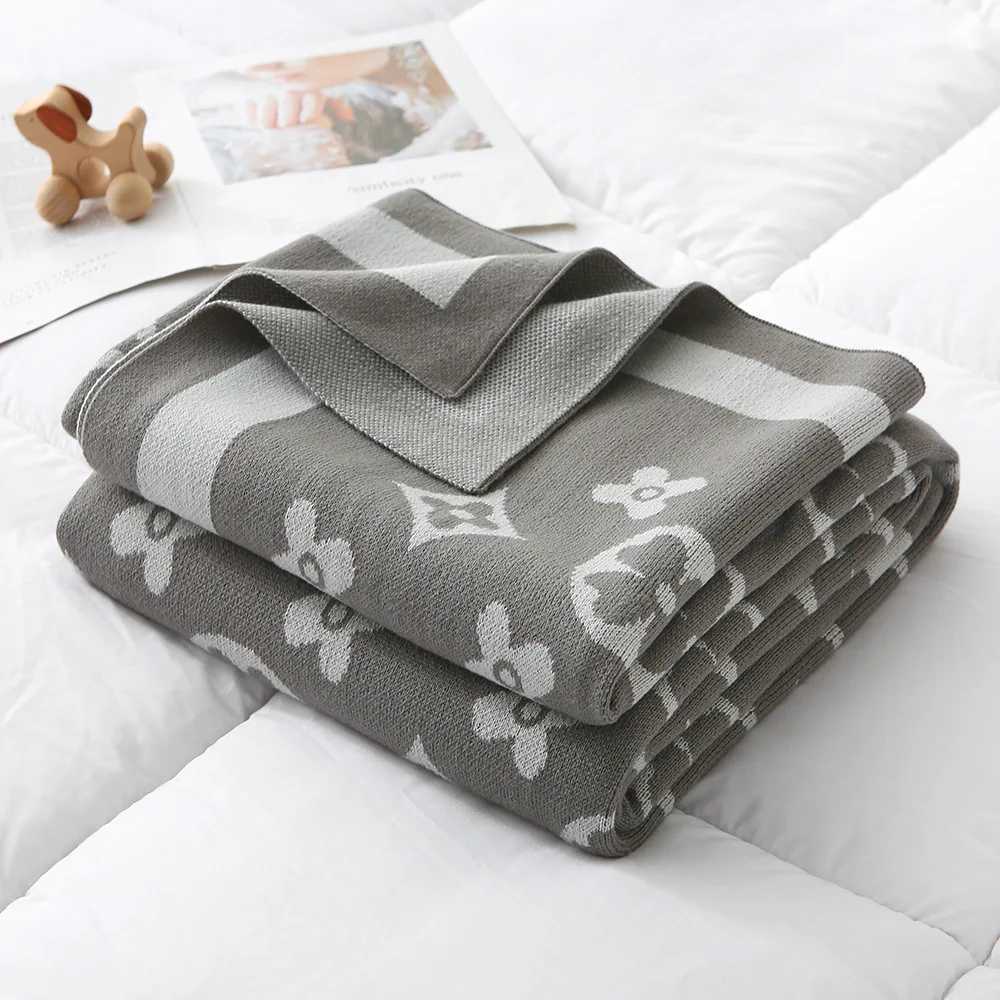Designer 130x180 Plaid Imitation Cashmere Blanket Super Soft Scarf Shawl Winter Warm Plush Sofa Bed Fleece Blanket Birthday Gift Y250908