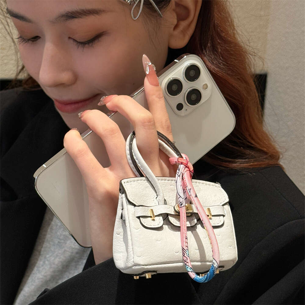 DHgargets Chanel Style Ostrich Pattern Earphone Compatible with Apple 1/2 Generation Simple Niche Case 3rd Generation/PRO2