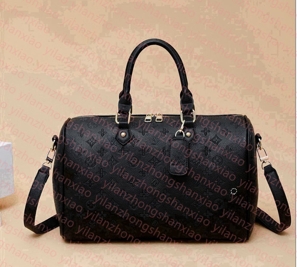 9A Large Duffle Bag Black embossed Travel Bags Outdoor Leather Polyester Plain Print Stripes Letter Soft Single Oversize Designer Luggage Ba