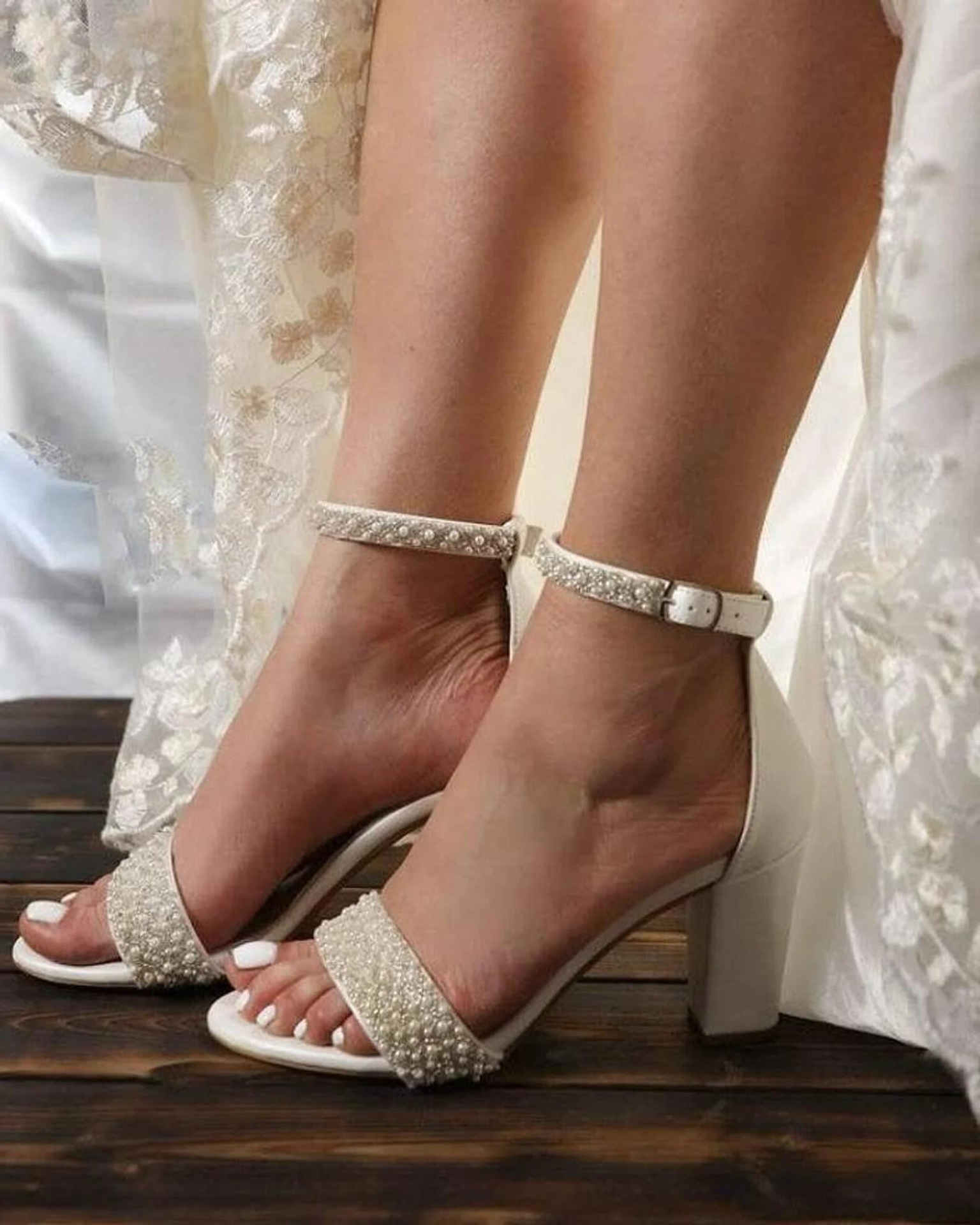 Ivory Pearls Beaded Wedding Bridal With Strap Open Toe Ladies Fashion Chunky Heel Bride Women Shoes Sandals Lg0205 Youmaidress
