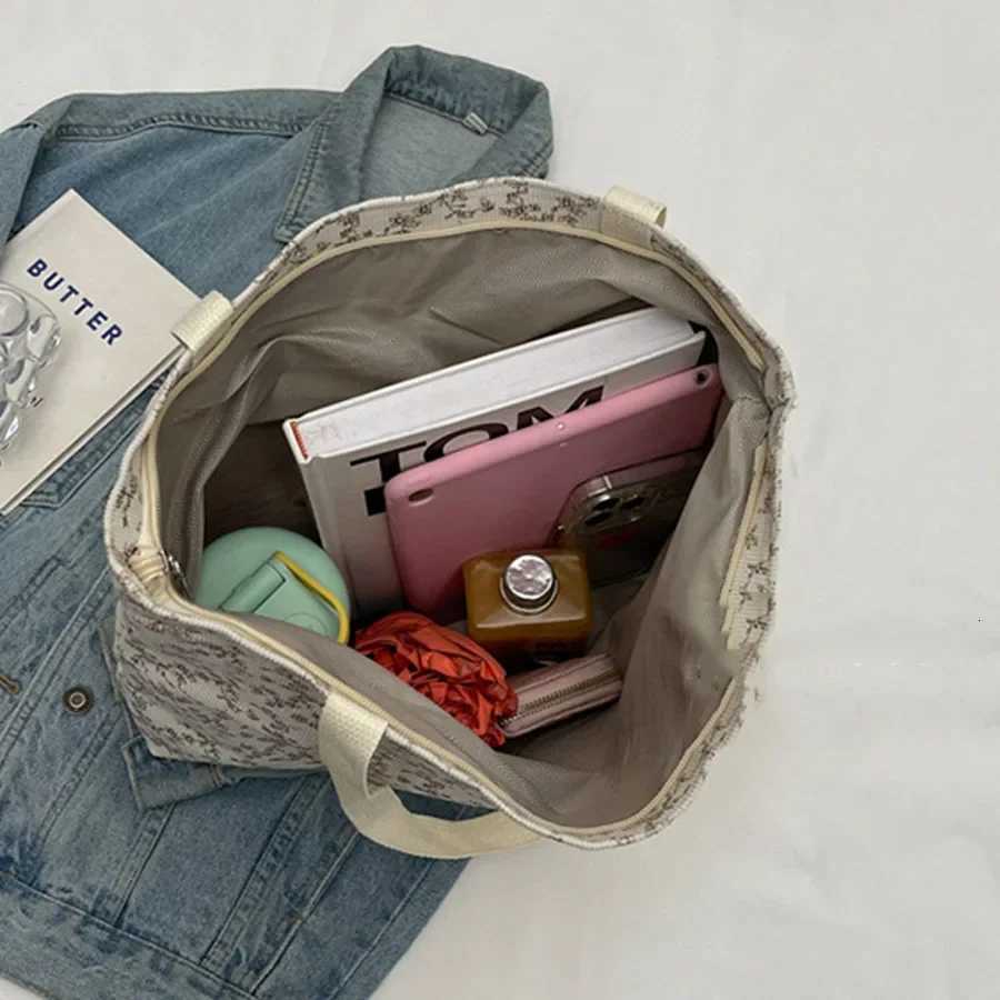 Women Shoulder Bags Sweet Floral Designed Commuter Allmatch Ins Young Large Capacity Convenient Soft Casual Tender New Corduroy R250908