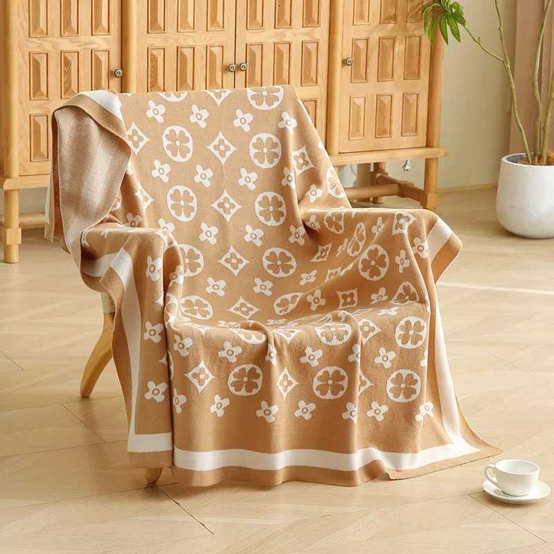 Designer 130x180 Plaid Imitation Cashmere Blanket Super Soft Scarf Shawl Winter Warm Plush Sofa Bed Fleece Blanket Birthday Gift Y250908