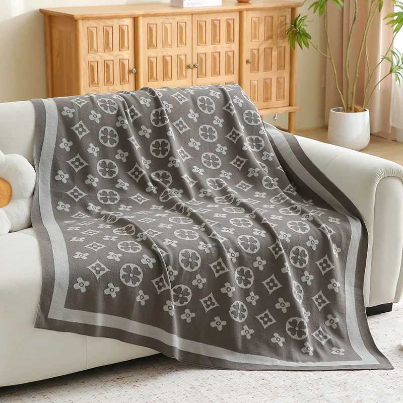 Designer 130x180 Plaid Imitation Cashmere Blanket Super Soft Scarf Shawl Winter Warm Plush Sofa Bed Fleece Blanket Birthday Gift Y250908