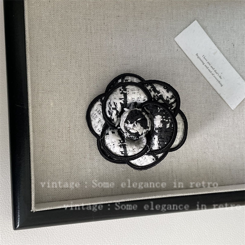 brooch style 5word camellia french autumn winter Ink gray elegant socialite temperament brooch highend feel brooches designer