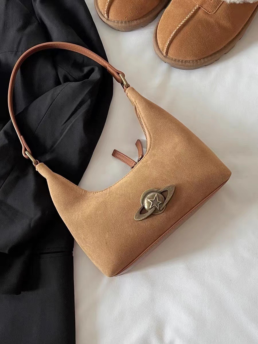 2025 Autumn New Women's Cowboy Underarm Bag Trendy Retro and niche Design Versatile bag Women's Shoulder Bag Designer Bag