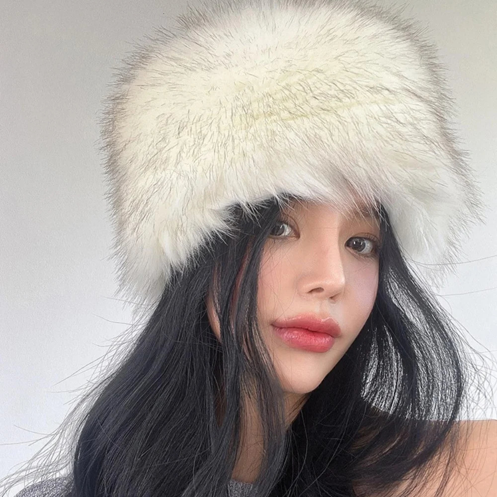 Women Winter Faux Fur Hat Cossack Russian Style Fuzzy Fluffy Cap Y2K 2000s Warm Hat for Female Outdoor Windproof and Frost Proof 250908