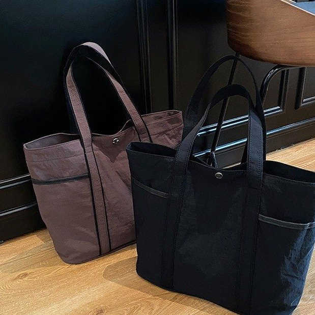 20L daily multi pocket design large capacity handbag waterproof and durable fabric yoga fitness handbag W240914