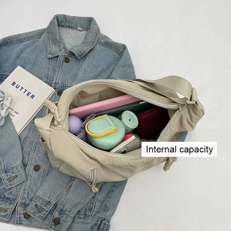 Summer Women Solid Color Shoulder Bag Fashion Lightweight Versatile Travel Crossbody Bag Commuter Nylon Large Capacity Hobo Bag R250908