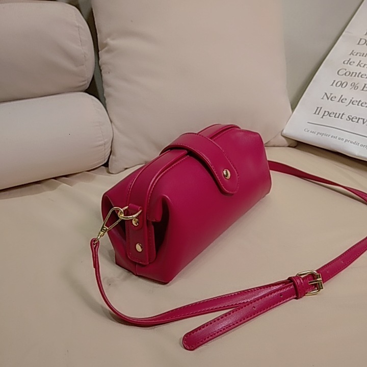 Casual leather women's shoulder design bag retro handbag women's crossbody bag retro style travel handbag autumn new designer bag