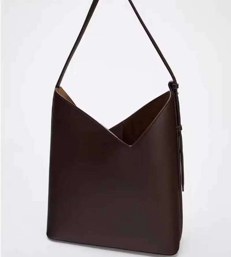 Fashion Women Shoulder Bags Designer Large Capacity Buckets Pu Leather Handbags Coffee Underarm Bag