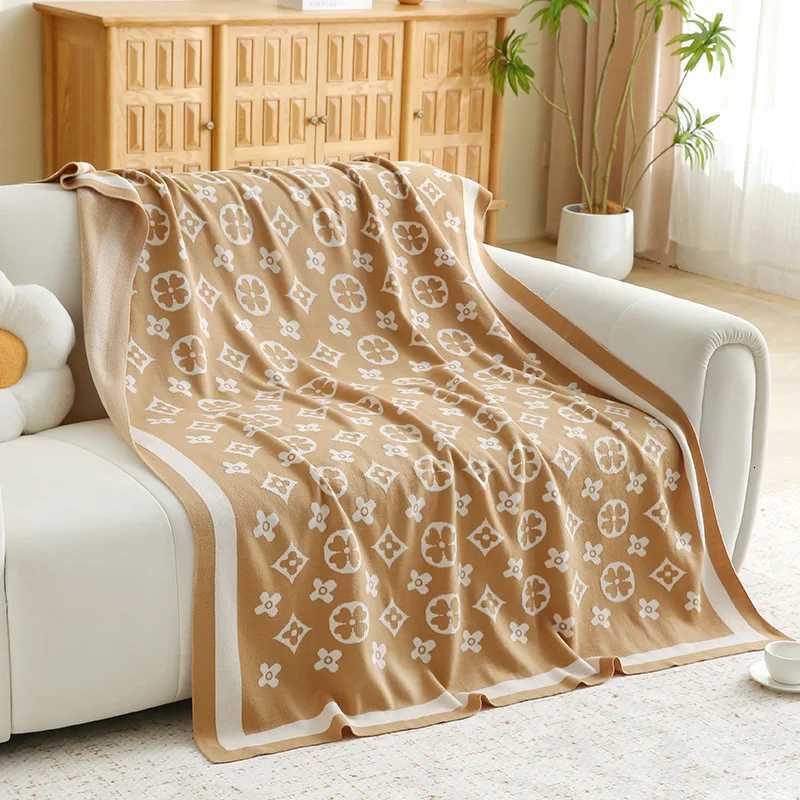 Designer 130x180 Plaid Imitation Cashmere Blanket Super Soft Scarf Shawl Winter Warm Plush Sofa Bed Fleece Blanket Birthday Gift Y250908