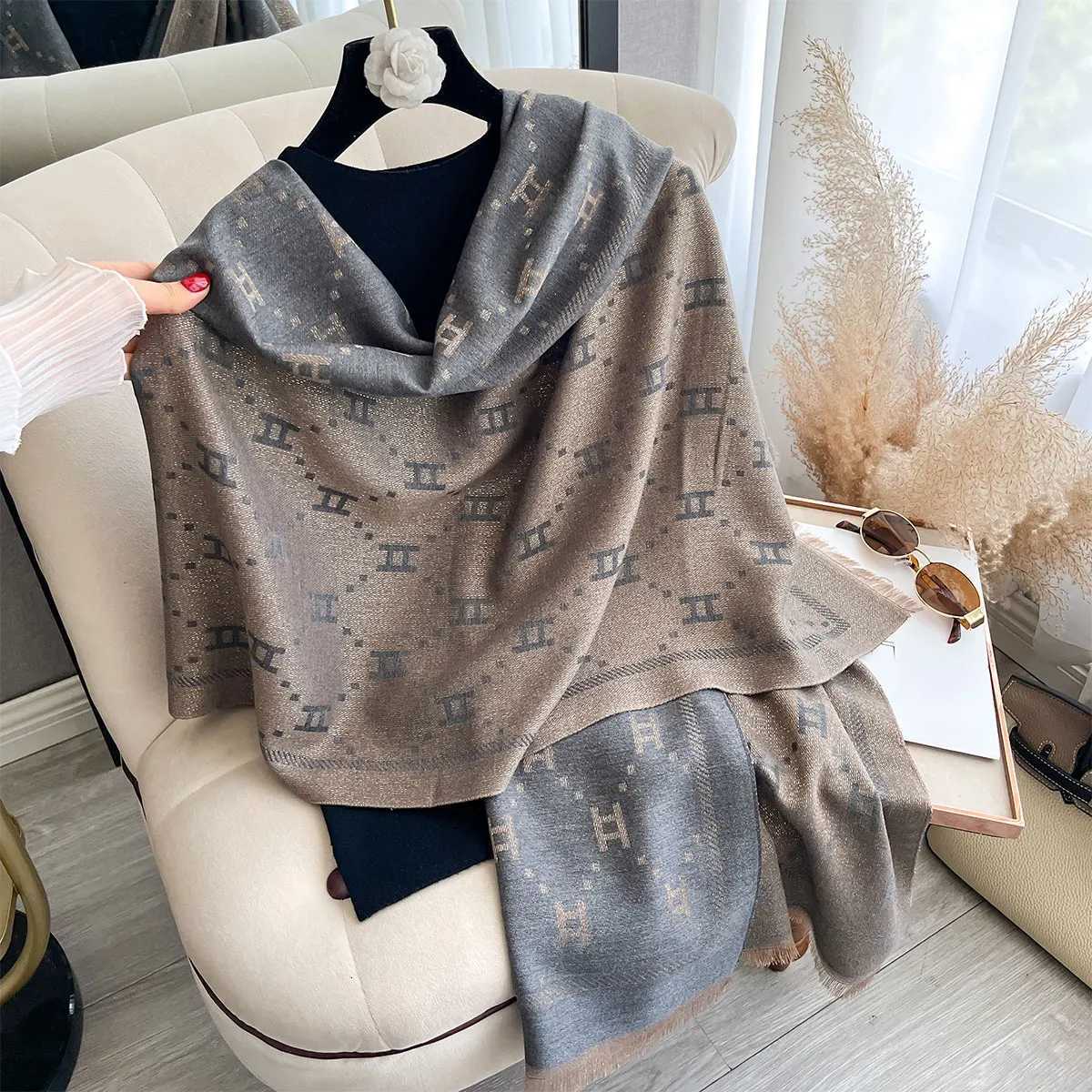 Designer Blanket Ladies Muslim Print Hijab Golden Thread long Scarf Design Spring and Autumn Sun Protection Scarf Shawl Foulard Wrap Headscarf Y250908