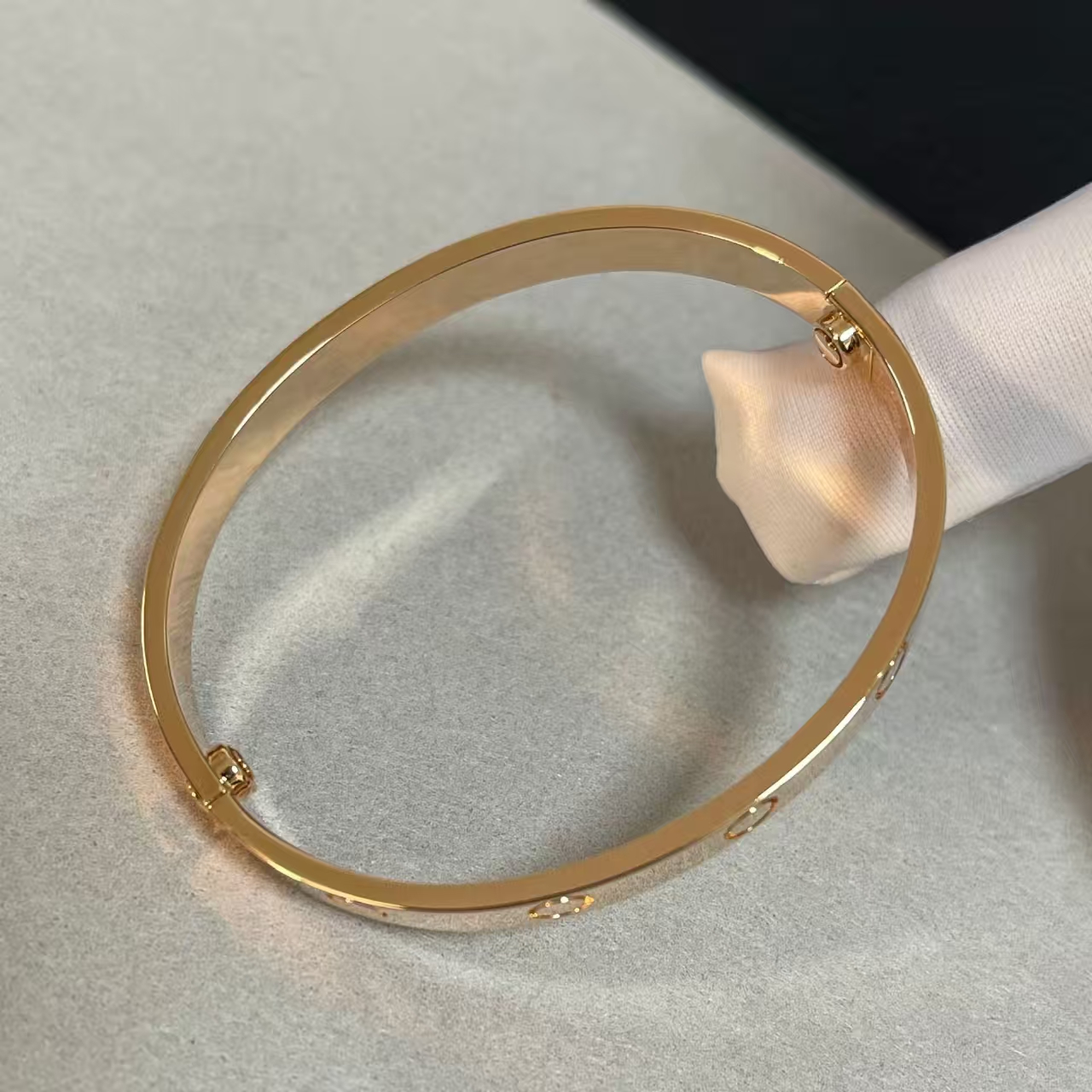 Classic Adjustable Bangle Necklace Set for Lovers Elegant Love Theme Jewelery Packaged Gifts