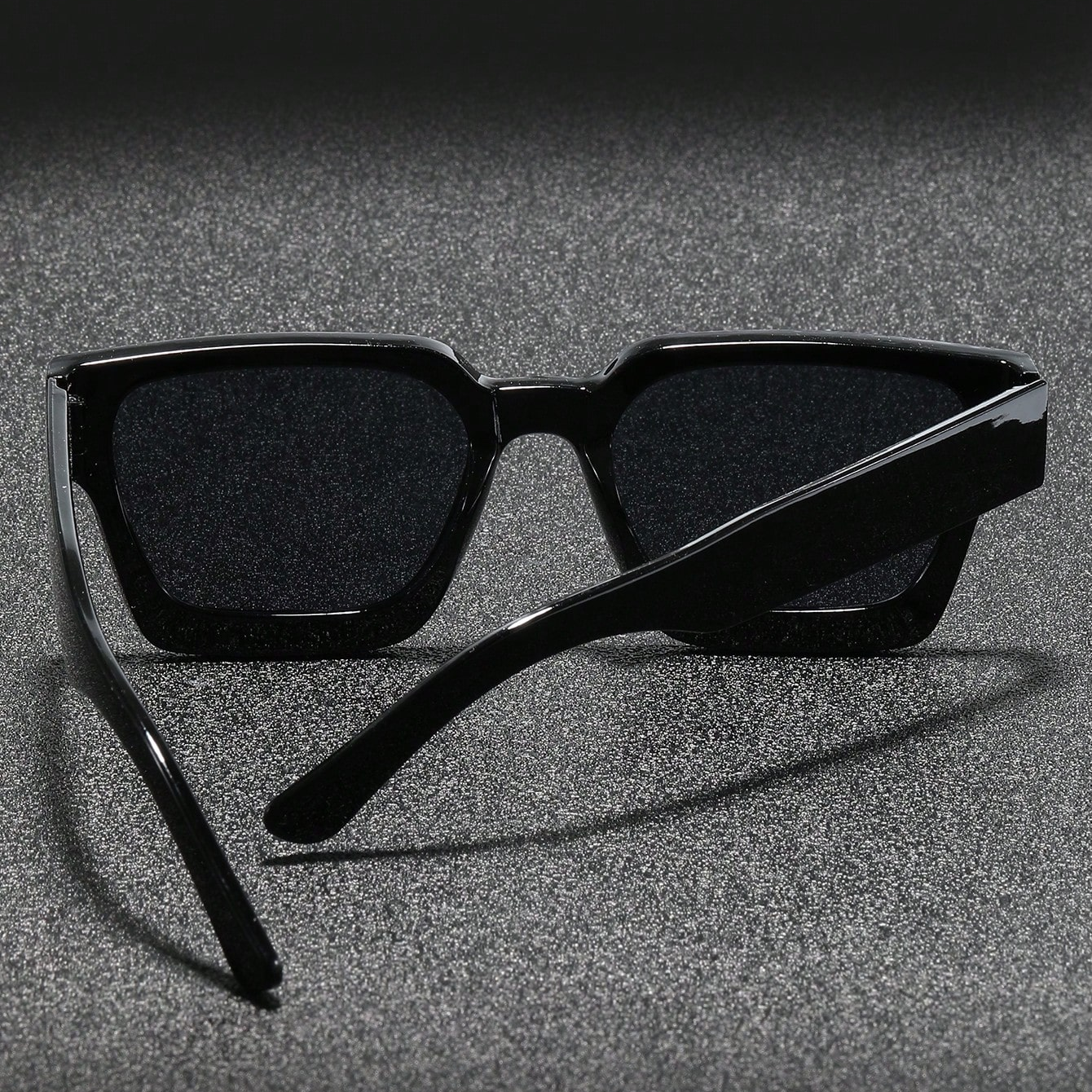 Men's and women's model square frame sunglasses trend retro black frame personality sunglasses new fashion bungee sunglasses for travel hiki