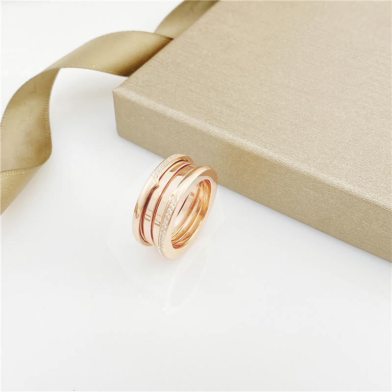 TB BHULAMTE Designer Luxury Black And White Half Diamond Men's And Women's Spring Rings Gold Plated New Women's Accessories Fashion Jew