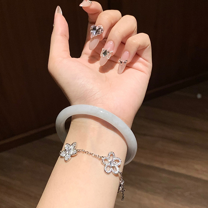 Super Shiny Full Zircon Flower Hollow Fashion Elegant Temperament Bracelet Light High-end Versatile Jewelry for Women - view 4