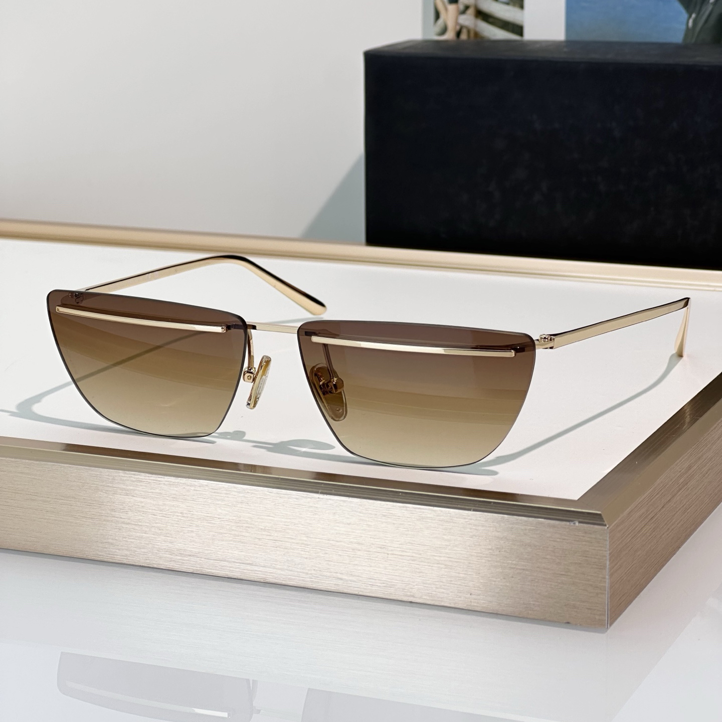 Sunglasses For Men Women Fashion C52S Summer Designer Stylish High Street Hip Hop Style Anti-Ultraviolet UV400 Retro Metal Oval Frameless Glasses Random Box 52