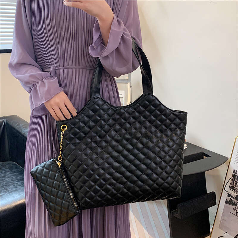 Women's 2024 New Korean Edition Niche Design Fashion Versatile Commuter Large Capacity Single Shoulder Handheld Tote Bag designer bag