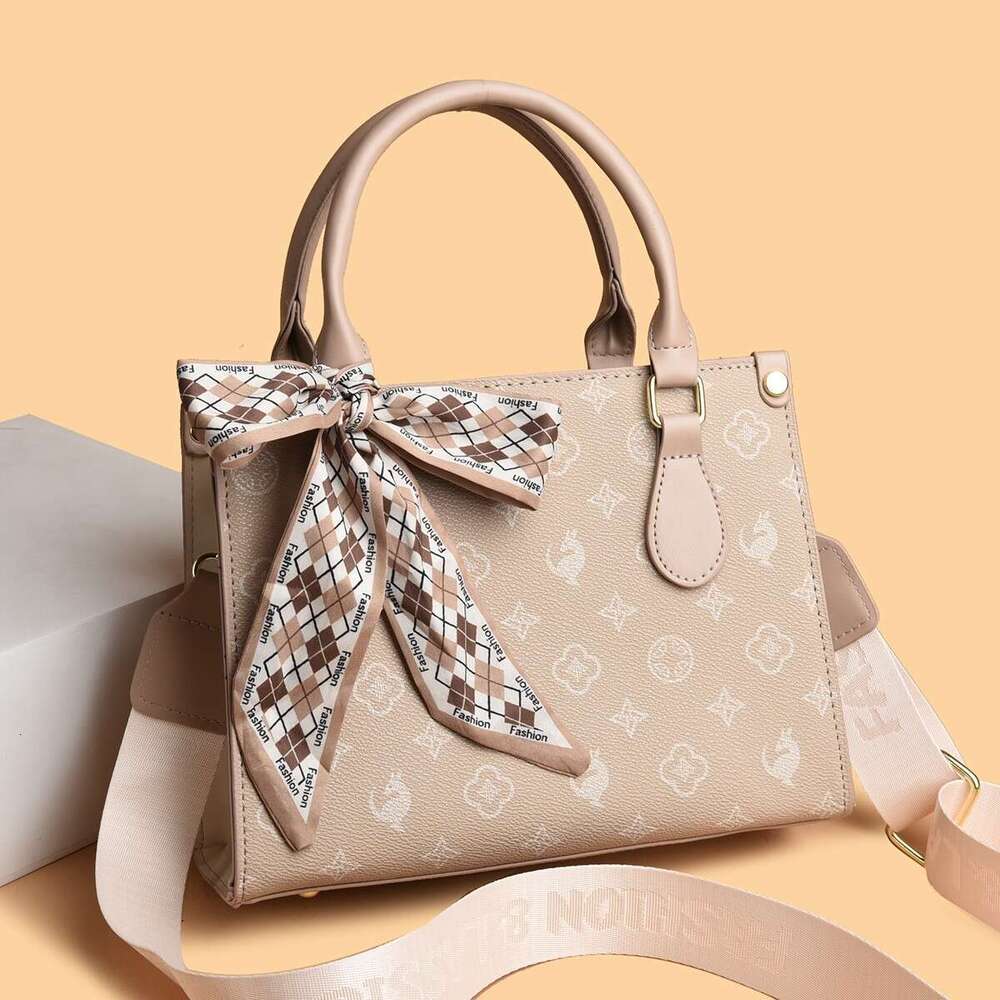 2025 New Women Designer Bags Tote Bags High Quality Texture Single Shoulder Crossbody Bag Fashion Commuter Small Square Bag H260319