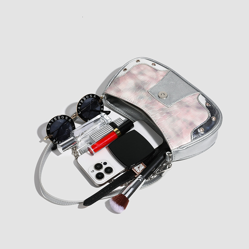 2025 autumn new light luxury retro sweet and bag spicy girl style niche design versatile small square bag women's shoulder bag designer bag