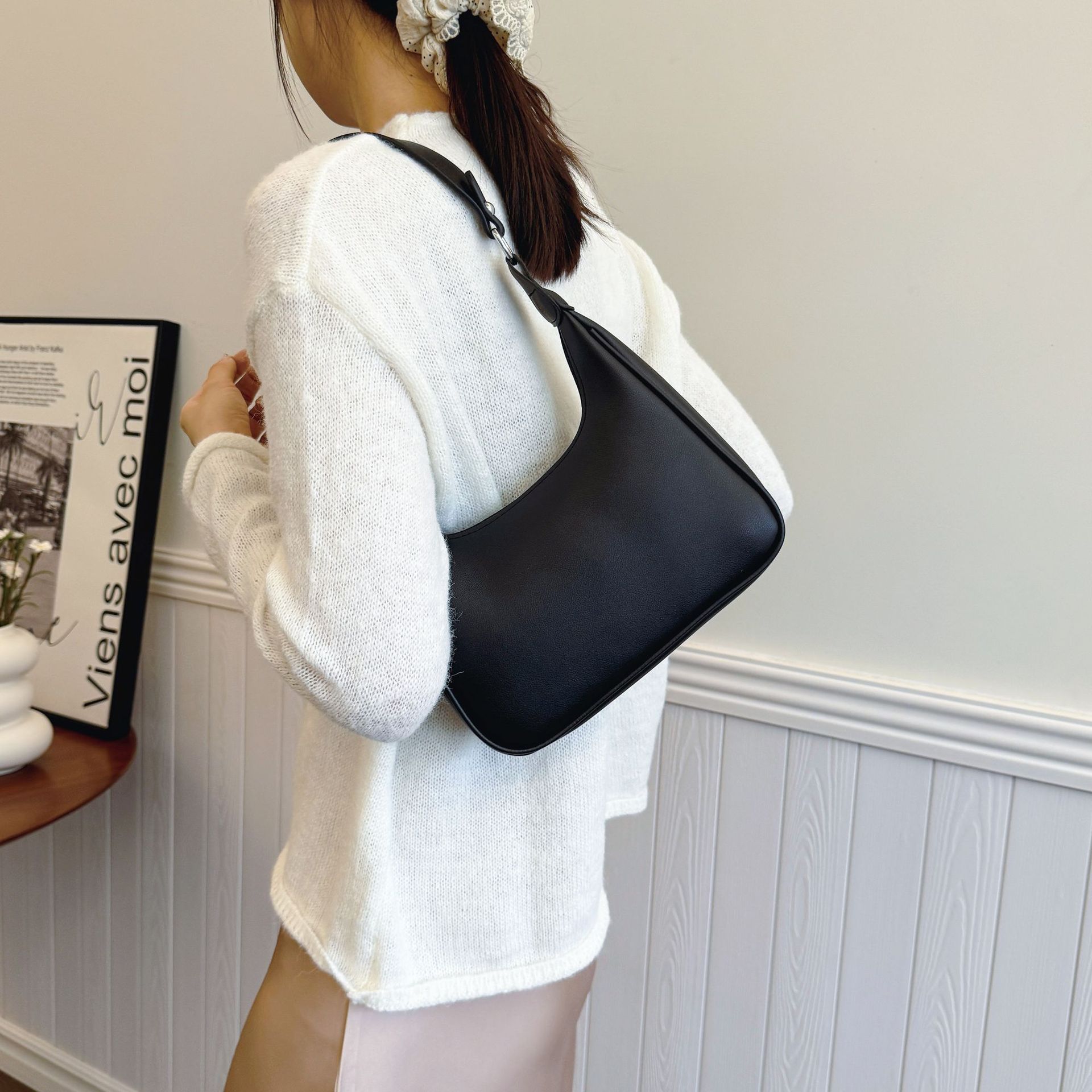 Free Shipping 2025 New Women's Crescent Moon Bag Solid Color Minimalist Shoulder Bag Underarm Purse Versatile Top Handle Crossbody Bag