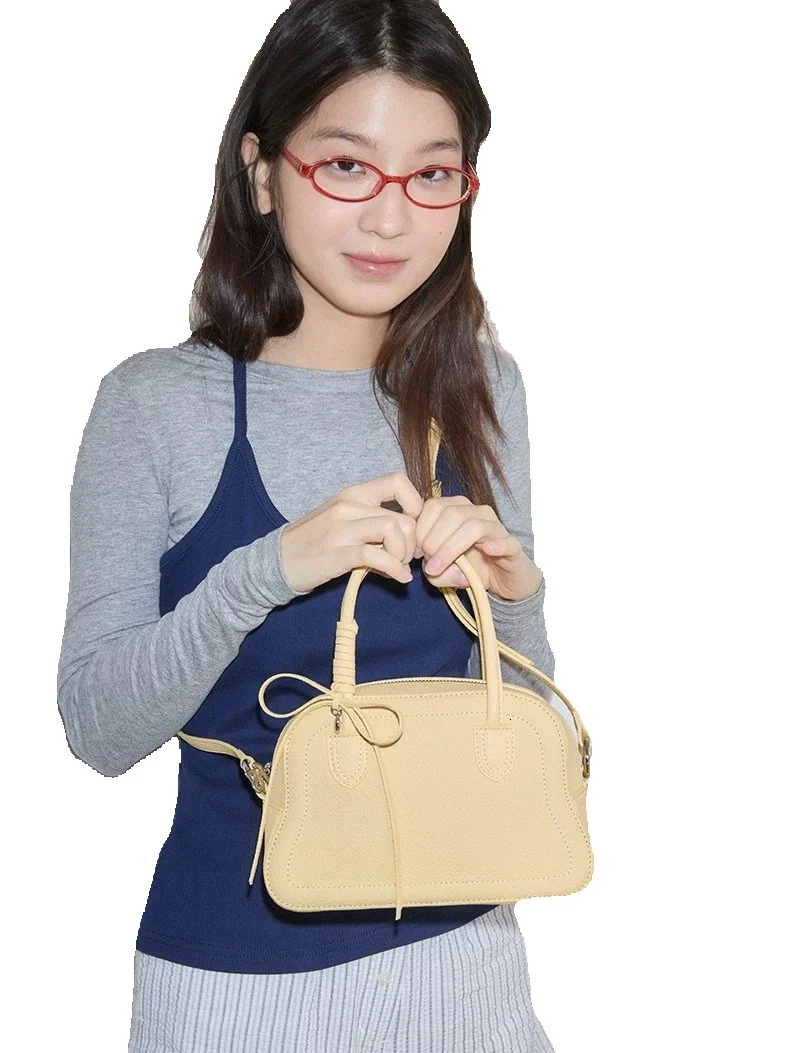2025 bag autumn new handbag, light luxury fashion, Korean style versatile, simple and niche design, women's shoulder bag designer bag
