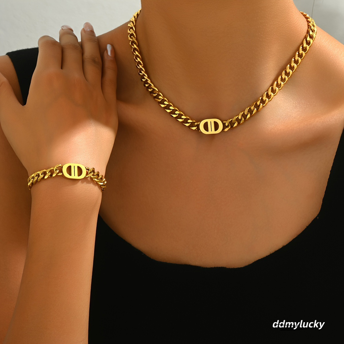 2025 New Designer Necklace, European And American Ladies' Light Cuban Necklace Outdoor Niche Geometric Hip-Hop Bracelet, Long Collarbone Chain