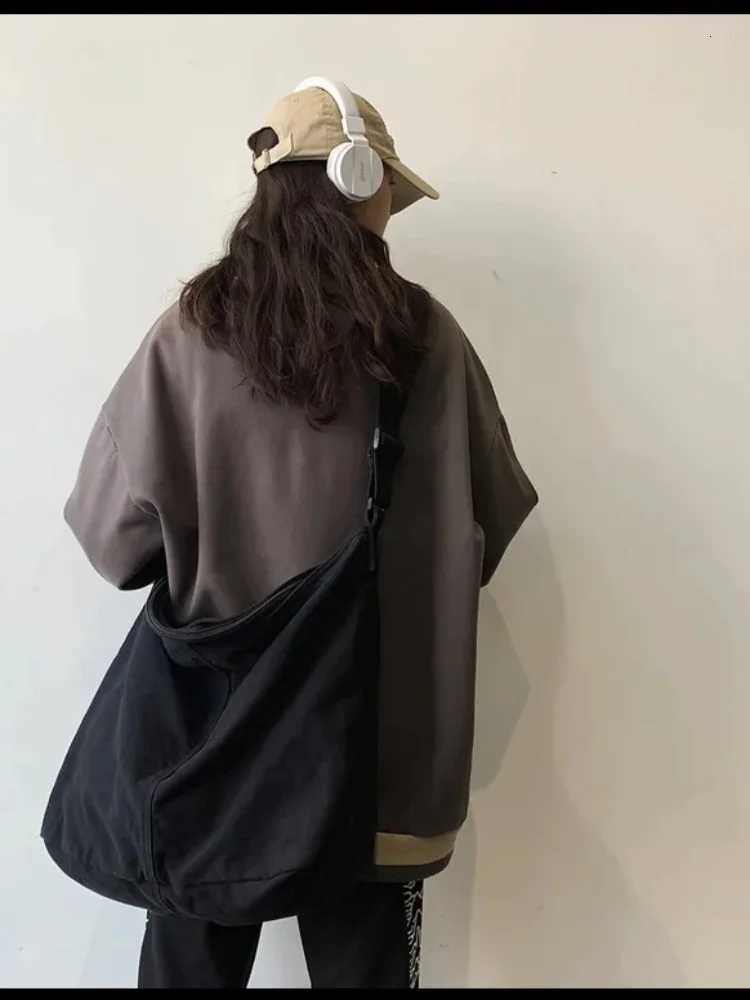 Womens Shoulder Bag Large Canvas Crossbody Bags for Women 2023 Cotton Cloth Fashion Korean Female Students School Bag Handbags R250908