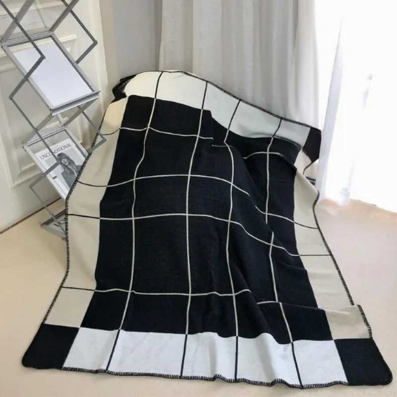Designer 1pc Soft cashmere blanket shawl office air conditioning nap travel wool blanket home decoration sofa blanket Y250908
